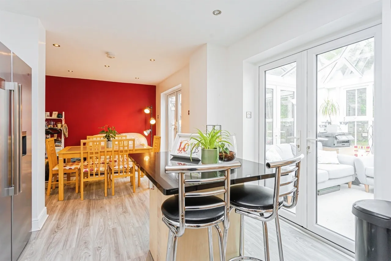 Robin Road, Burgess Hill, photo 6