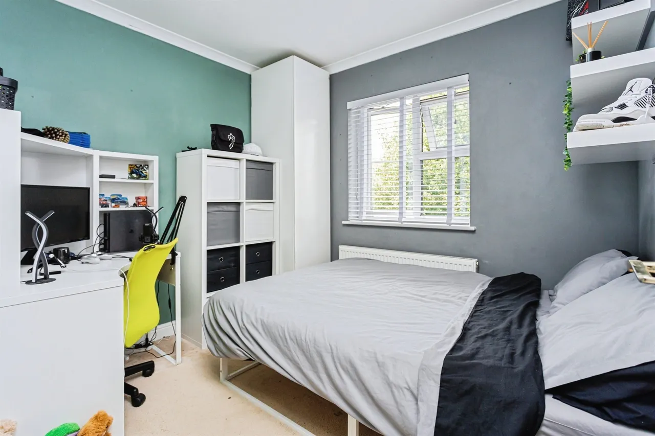 Robin Road, Burgess Hill, photo 10
