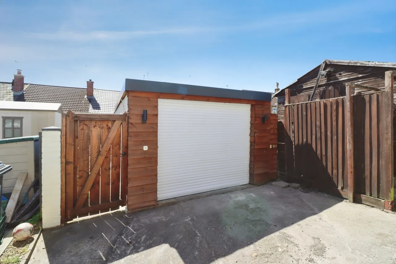 Orchard Gardens, Kingswood, Bristol, BS15, photo 13