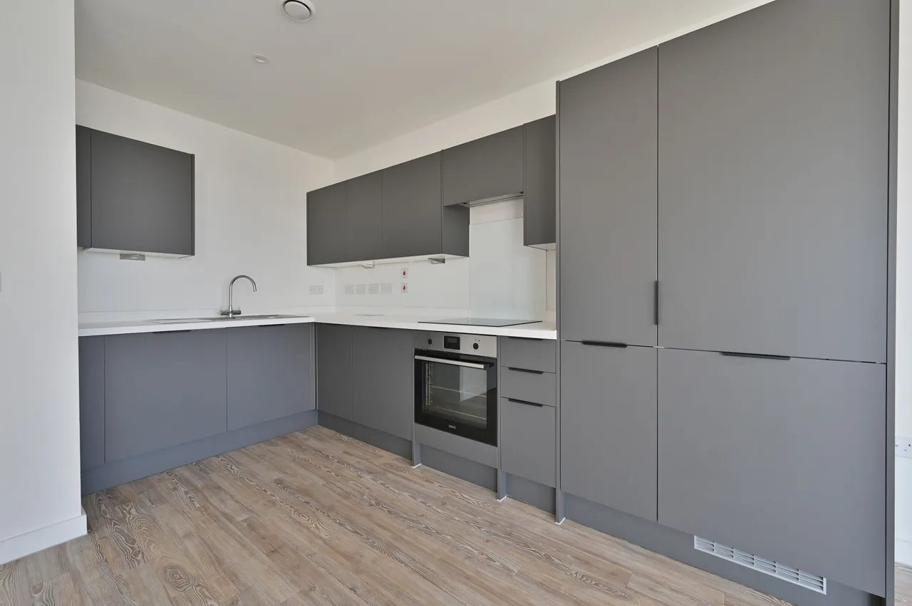 Flat 67, Culvert West House, Wealdstone, photo 2