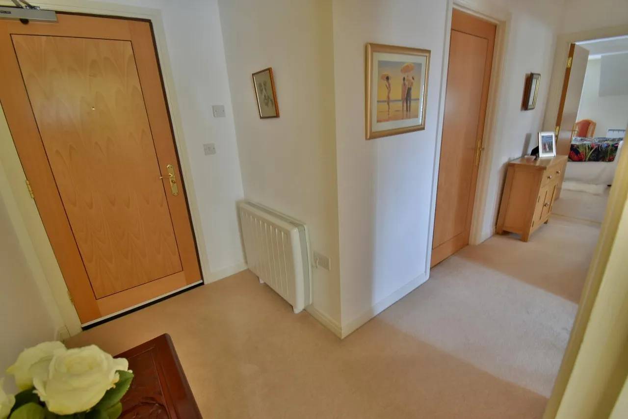 Amberwood Lodge, BH22, photo 9