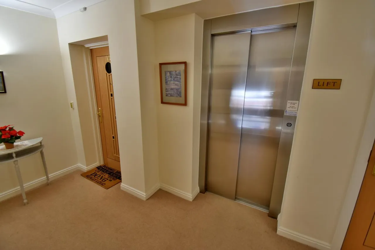 Amberwood Lodge, BH22, photo 11