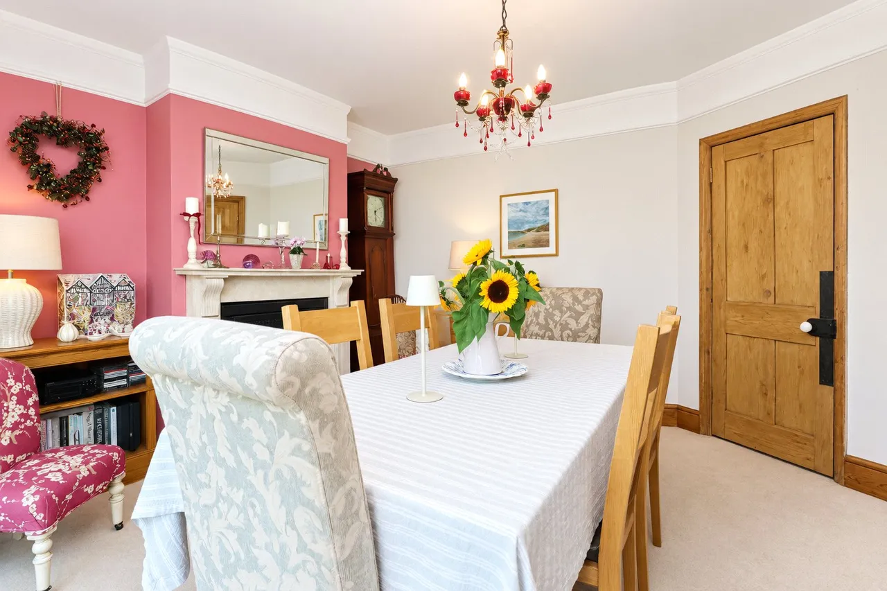Maybury Hill, Woking, GU22, photo 6