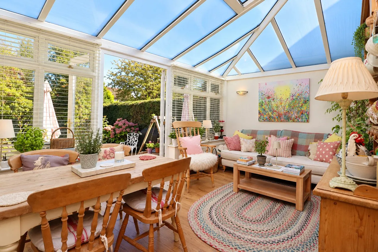 Maybury Hill, Woking, GU22, photo 8
