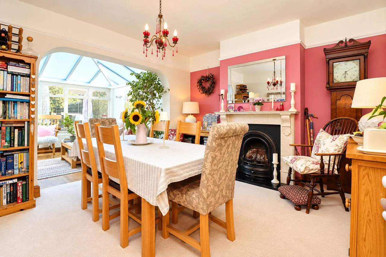 Maybury Hill, Woking, GU22, photo 5