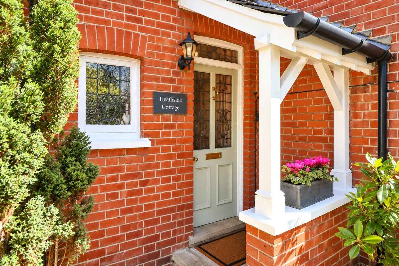 Maybury Hill, Woking, GU22, photo 23