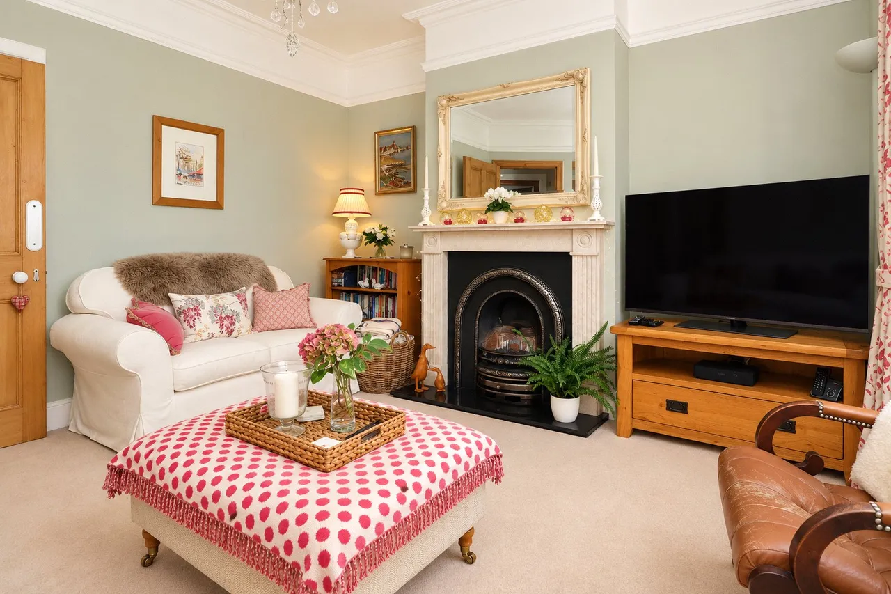 Maybury Hill, Woking, GU22, photo 9
