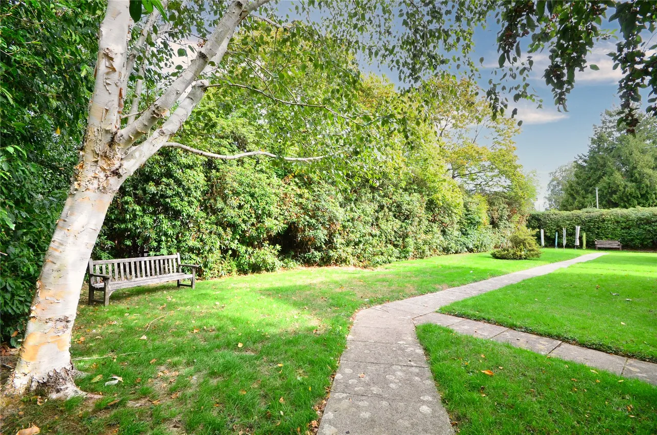 St Barnabas Court, Pound Hill, RH10, photo 13