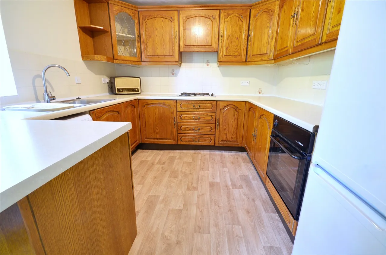 St Barnabas Court, Pound Hill, RH10, photo 8