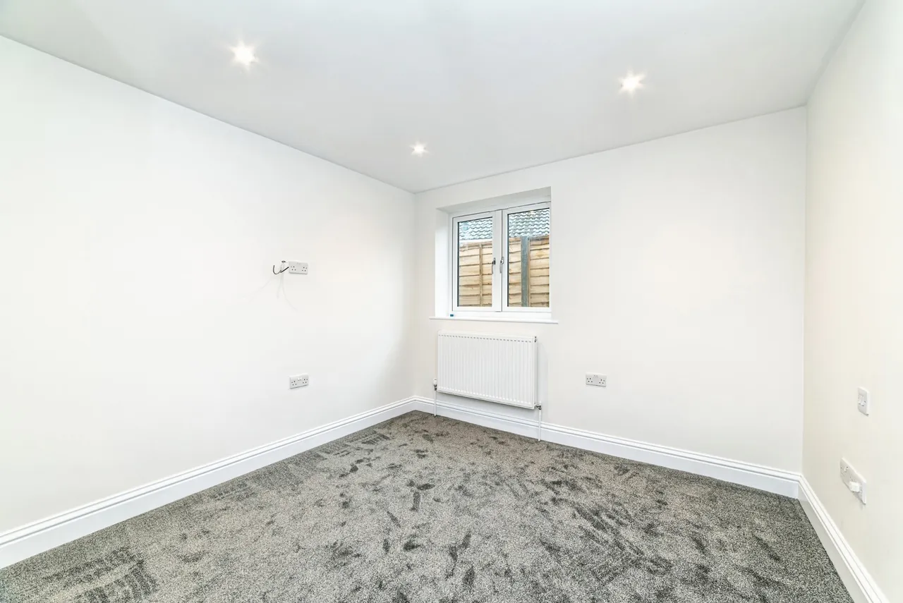 Swains Close, Tadley, RG26, photo 11