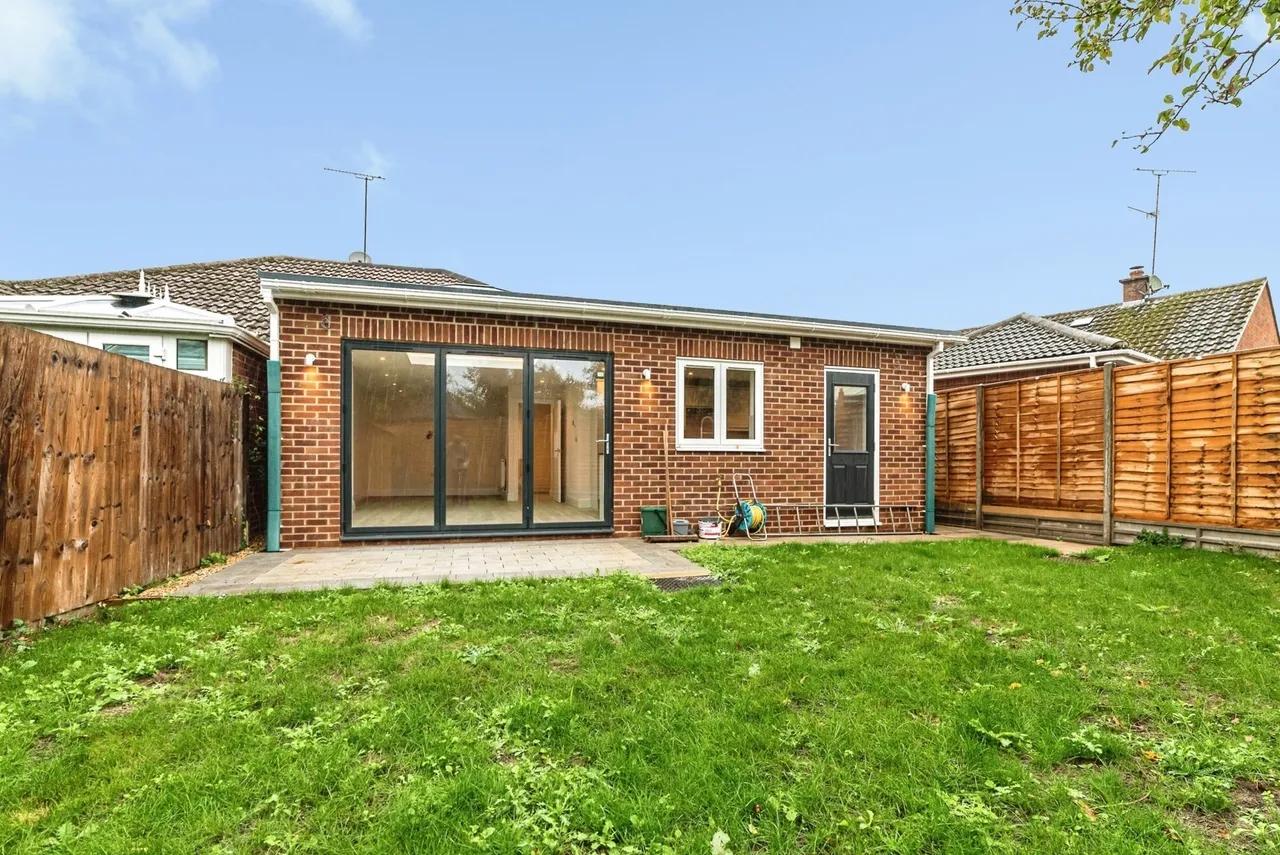 Swains Close, Tadley, RG26, photo 15
