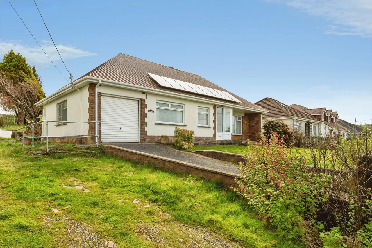 Dan Y Banc Road, Pontyates, SA15, photo 21