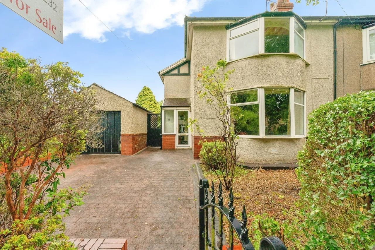 Lockyer Avenue, Burnley, Lancashire, BB12, photo 4