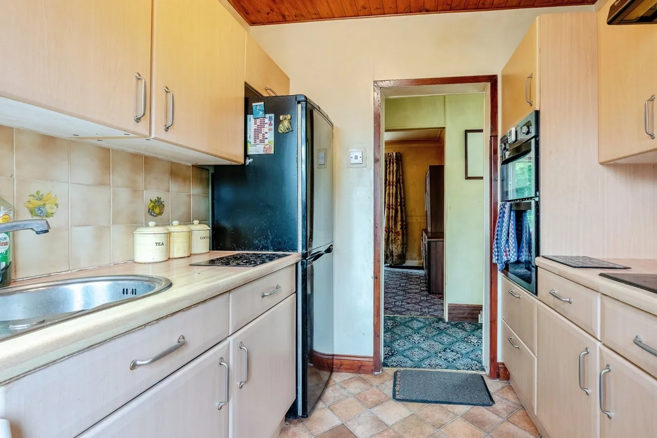 Lockyer Avenue, Burnley, Lancashire, BB12, photo 6