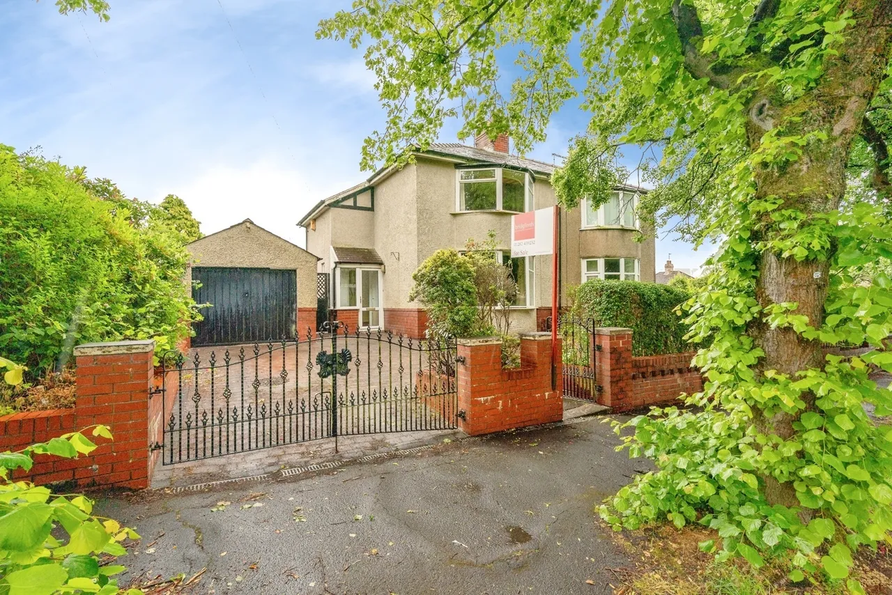 Lockyer Avenue, Burnley, Lancashire, BB12, photo 8