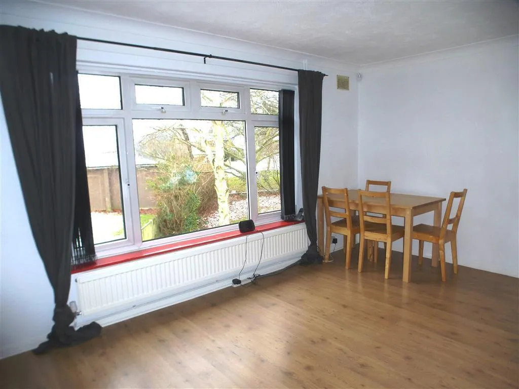 Beeches Crescent, RH10, photo 7