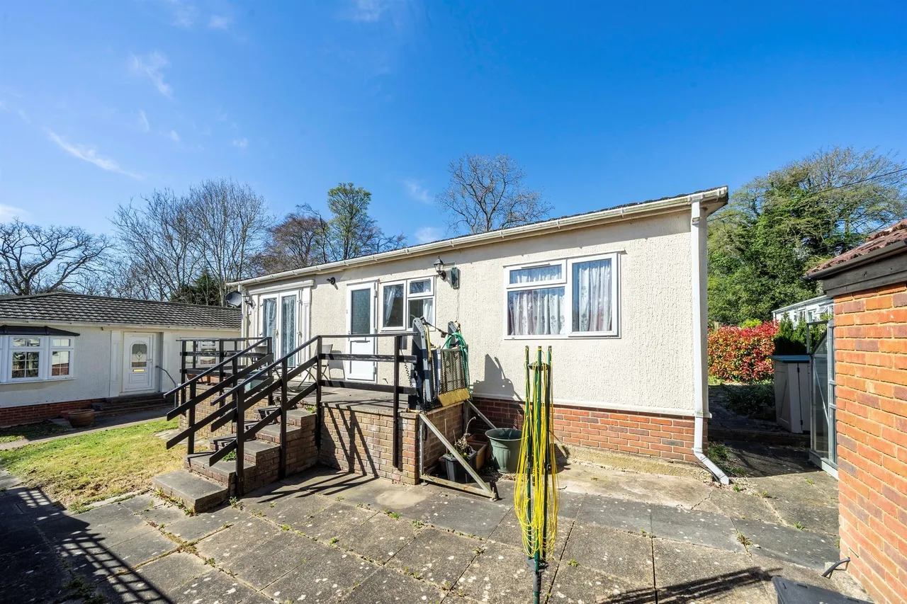 Chesham Road, Wigginton, TRING, photo 11