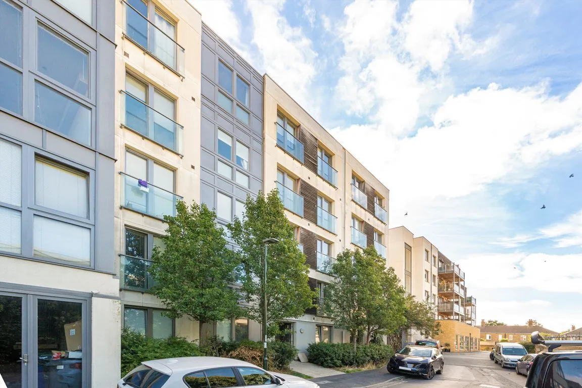 1 bed property to rent, Orchard Road, Richmond, TW9