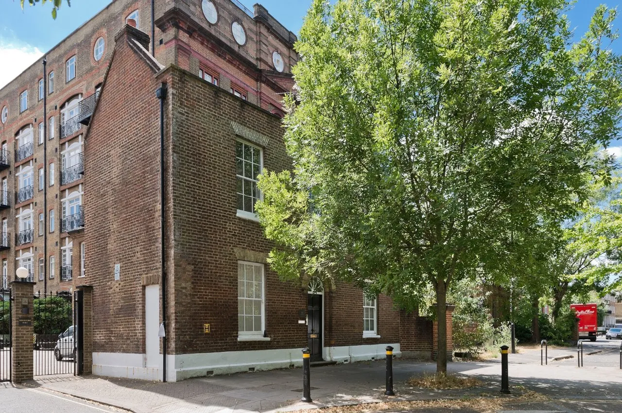 Heathfield Terrace, Chiswick, London, W4, photo 9