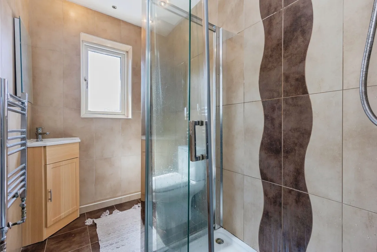 Rowanswood Drive, Hyde, SK14, photo 19