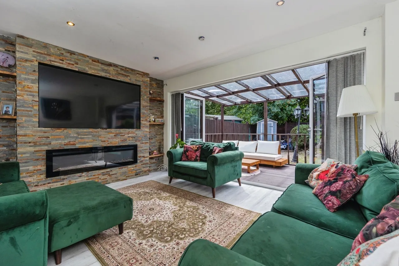 Rowanswood Drive, Hyde, SK14, photo 10