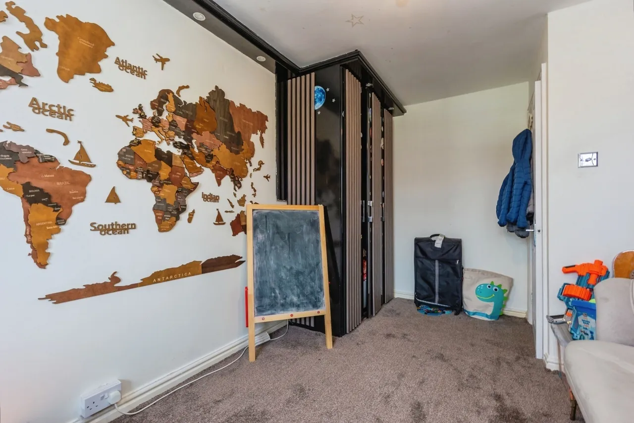 Rowanswood Drive, Hyde, SK14, photo 36