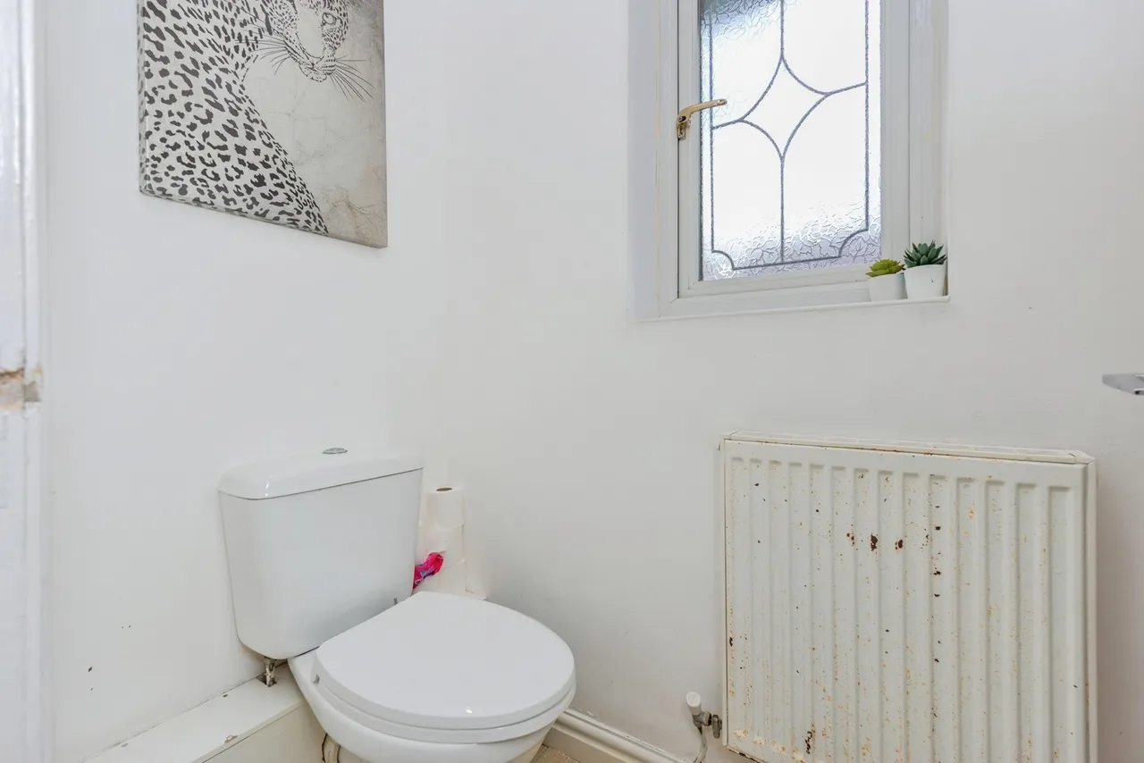 Rowanswood Drive, Hyde, SK14, photo 34