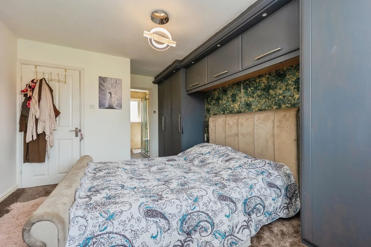 Rowanswood Drive, Hyde, SK14, photo 18