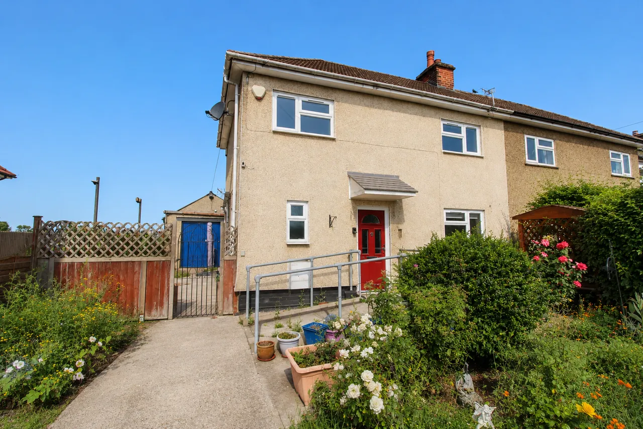 2 bed house for sale — Station Road, Blunham, Bedford, Bedford, MK44 3NX