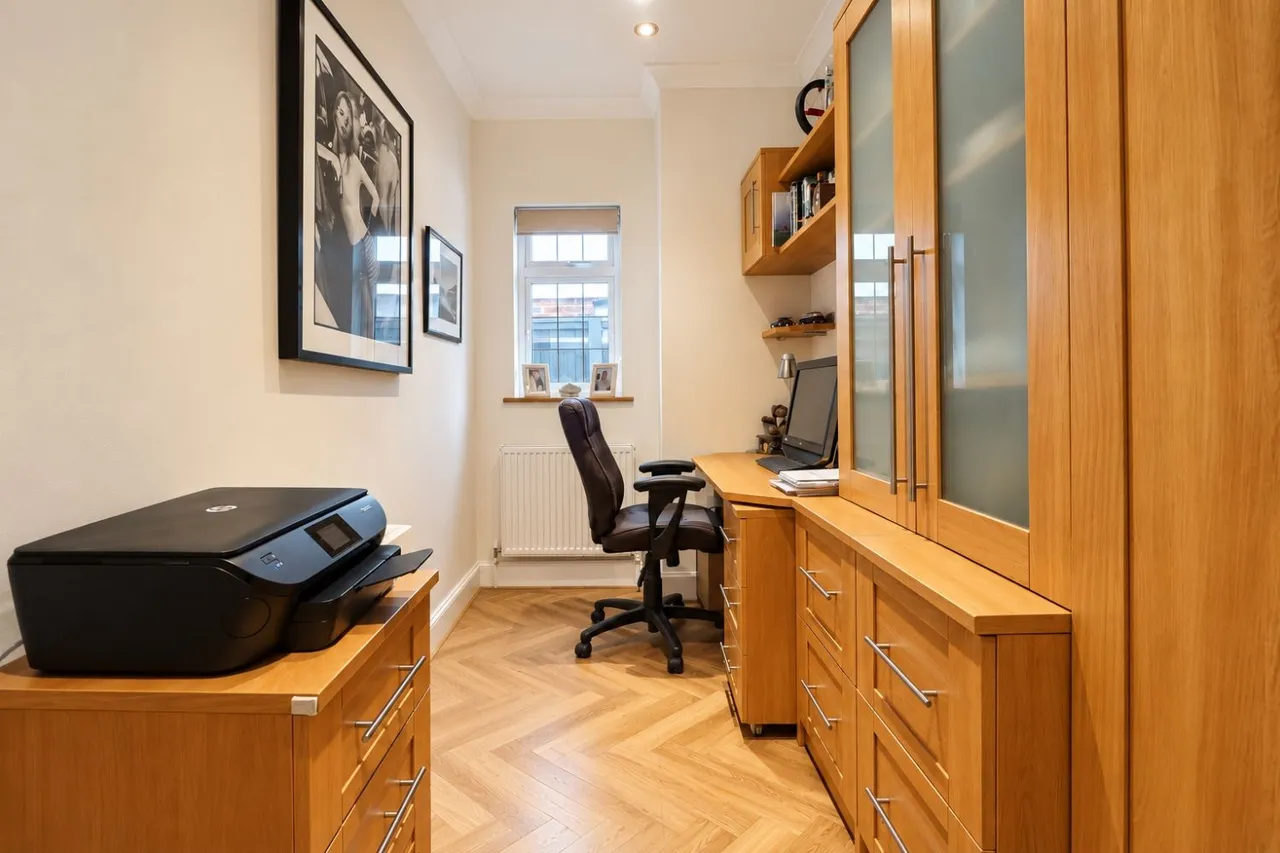 Sandiland Crescent, Bromley, BR2, photo 17