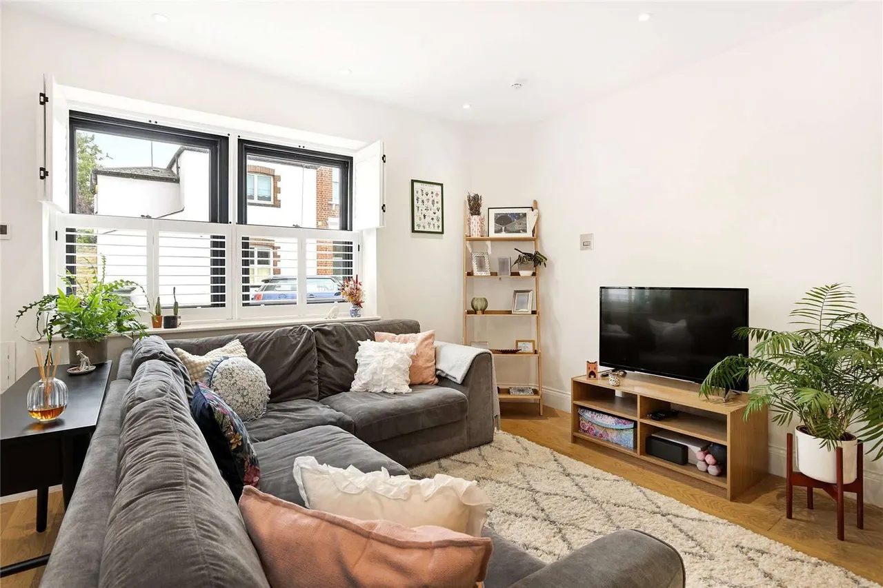Ashbourne Grove, London, W4 2JH, photo 7