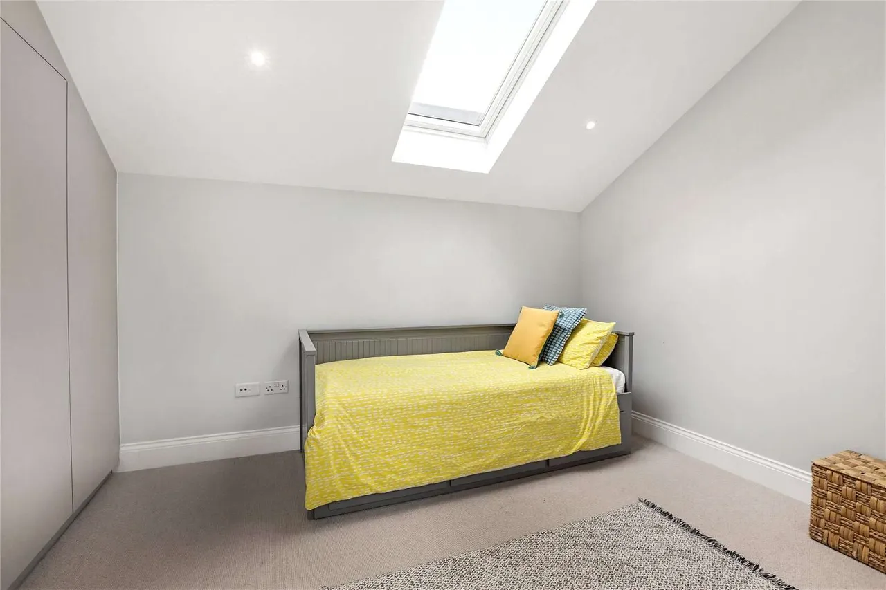Ashbourne Grove, London, W4 2JH, photo 9