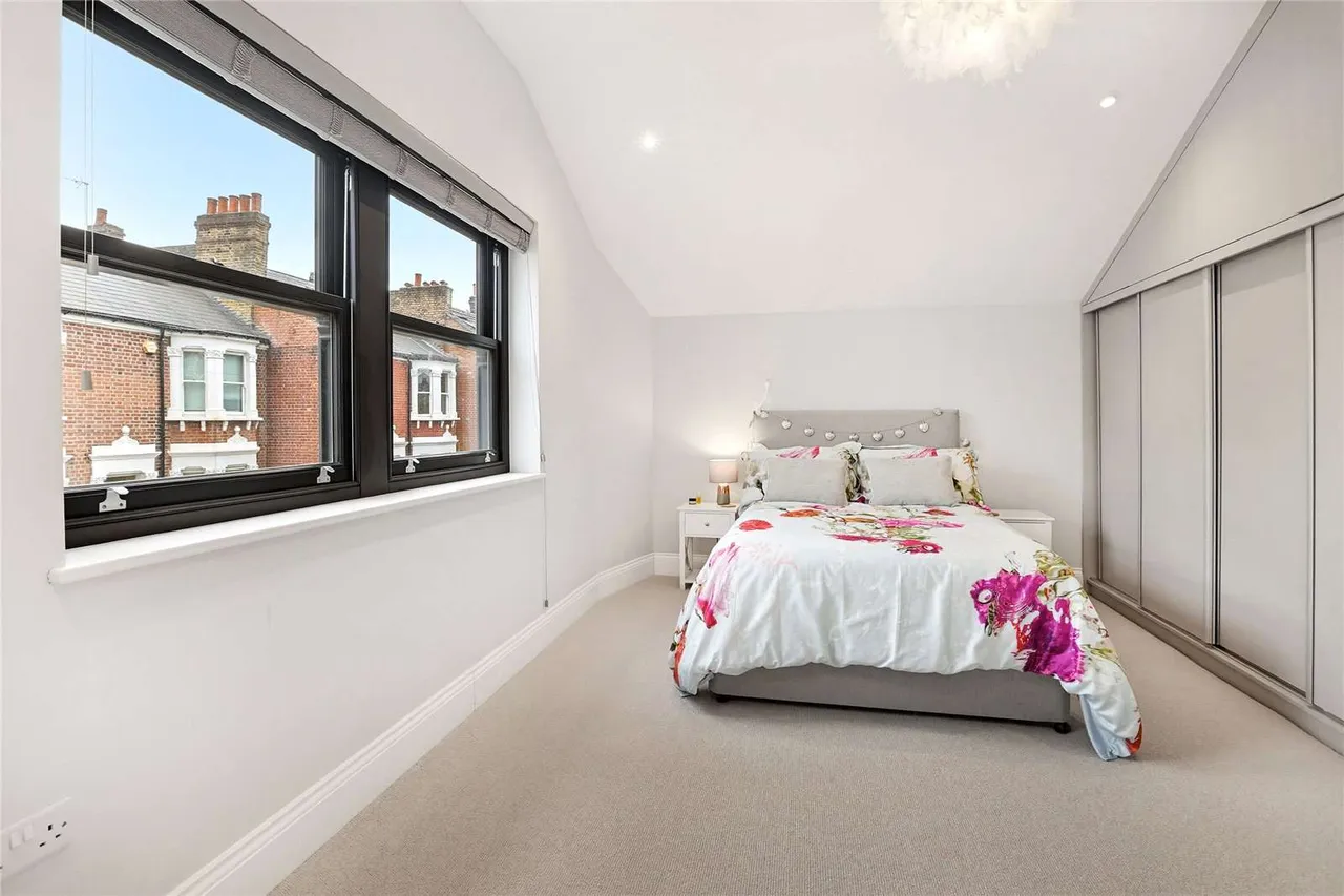 Ashbourne Grove, London, W4 2JH, photo 12