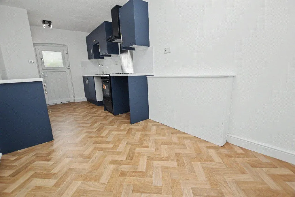 Marion Grove, Wakefield, WF2, photo 13