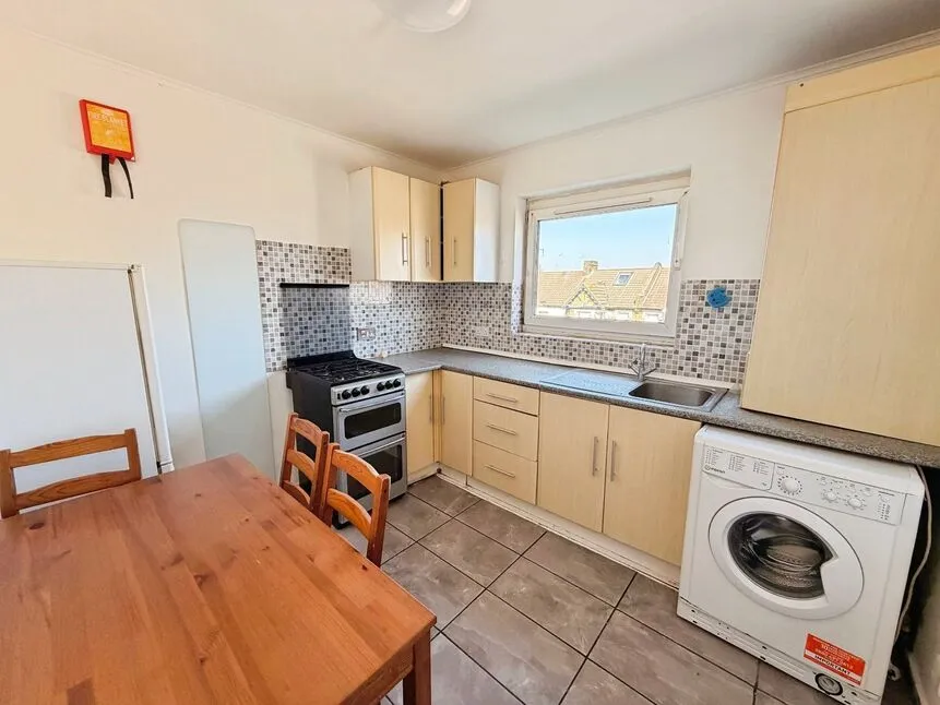 Church Street, Dagenham, RM10, photo 3