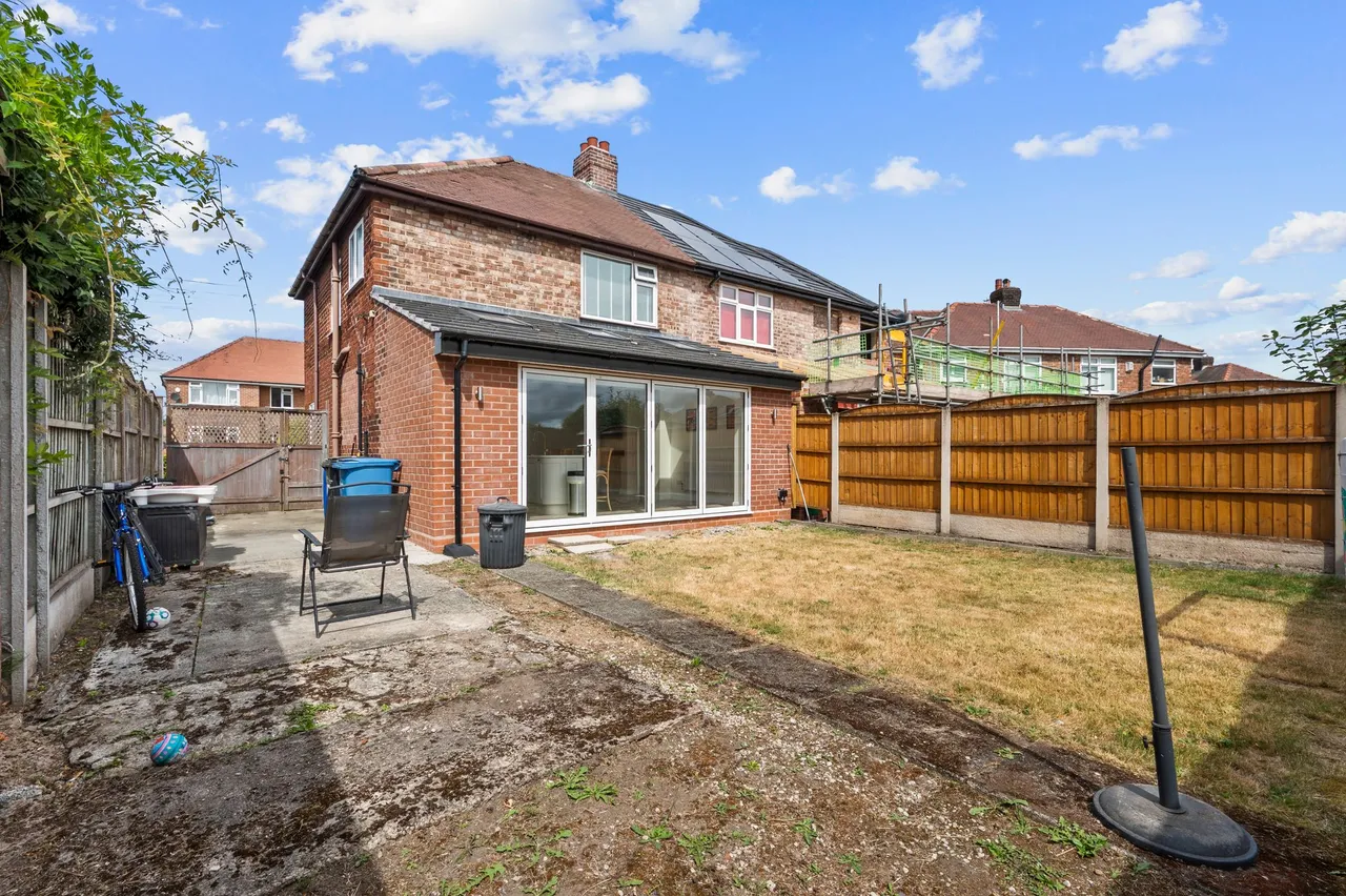 Hallows Avenue, Warrington, WA2 8EE, photo 31