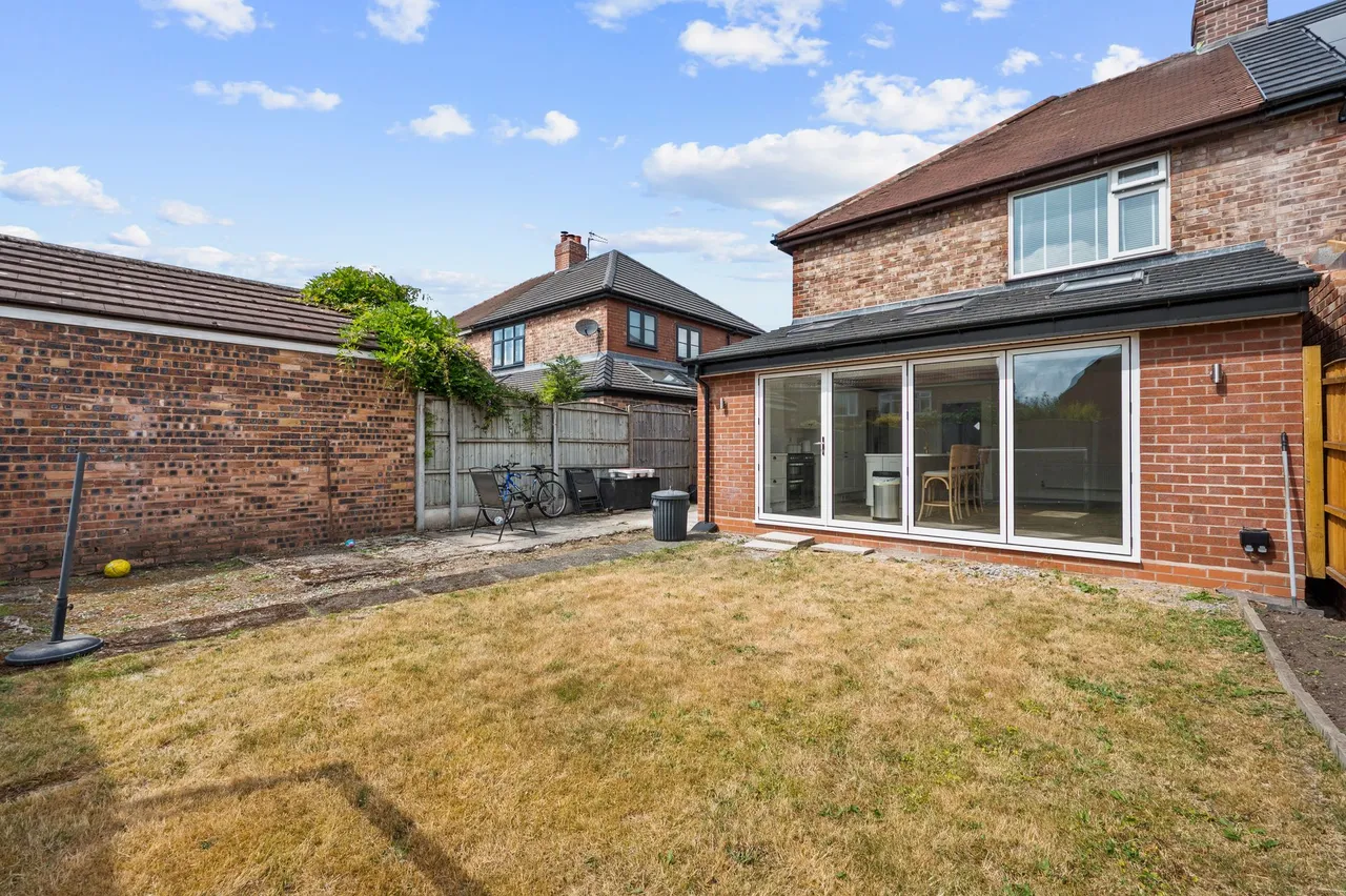 Hallows Avenue, Warrington, WA2 8EE, photo 32