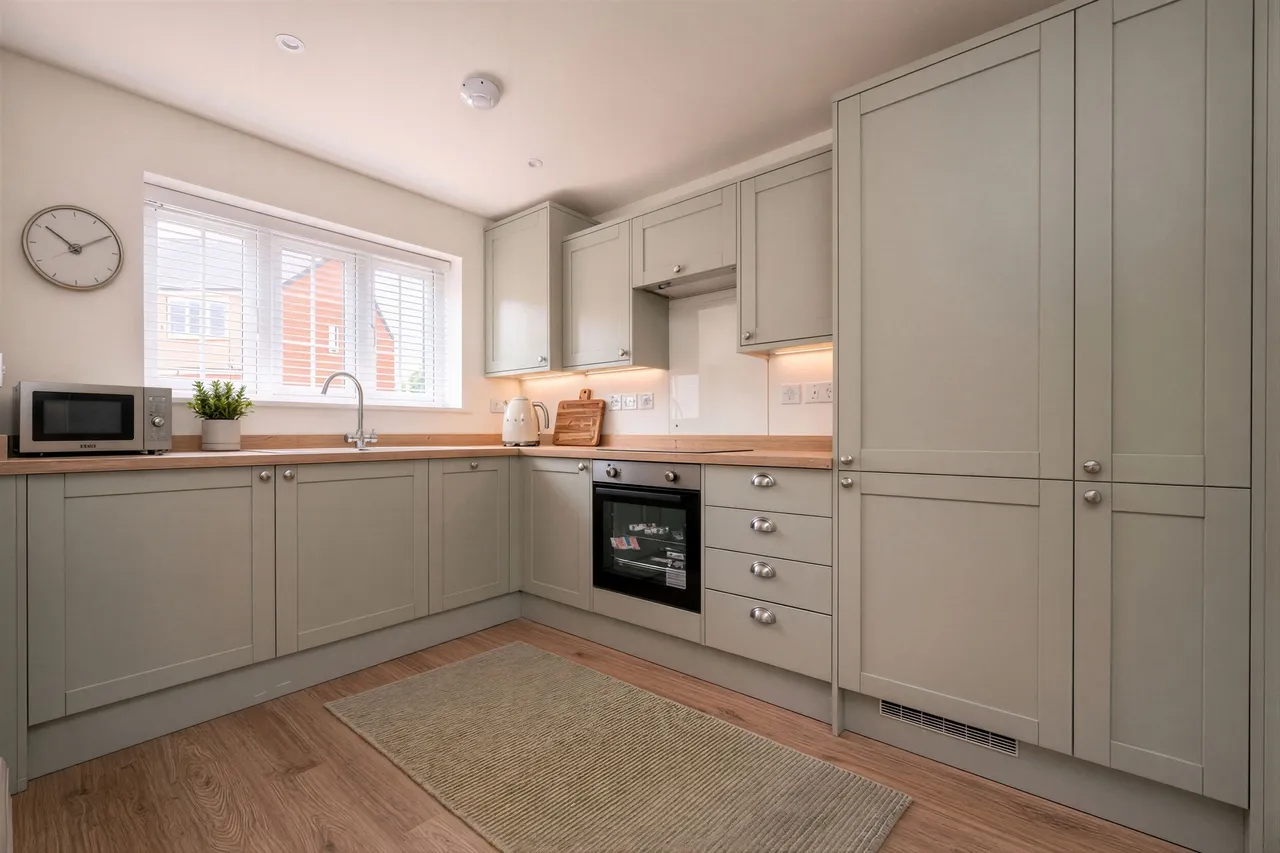 Stanton Close, Kettering, NN14, photo 4