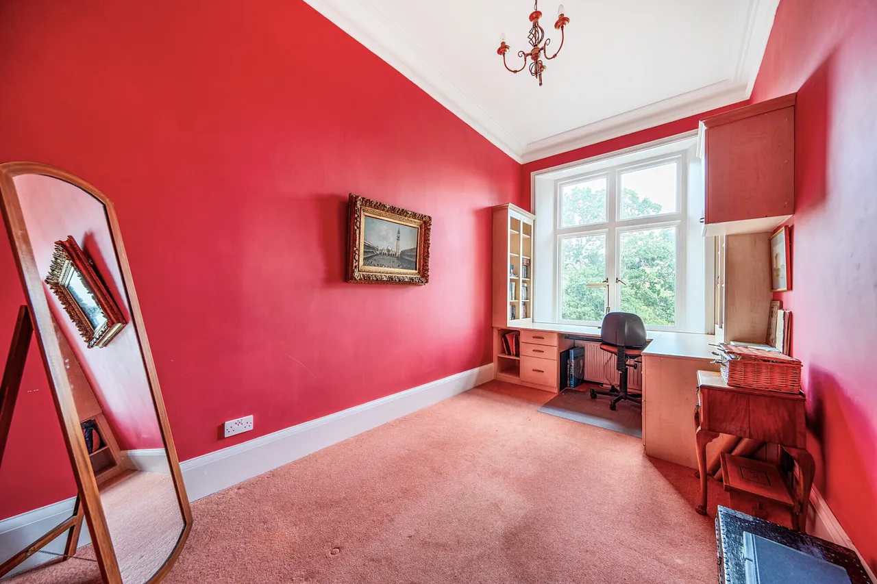 Coopers Hill Road, Redhill, RH1, photo 12