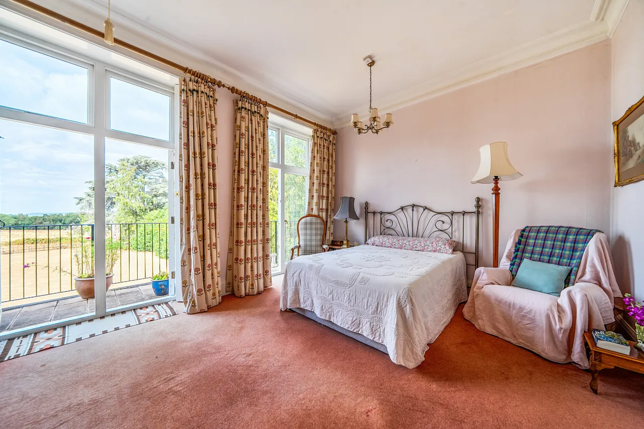 Coopers Hill Road, Redhill, RH1, photo 6
