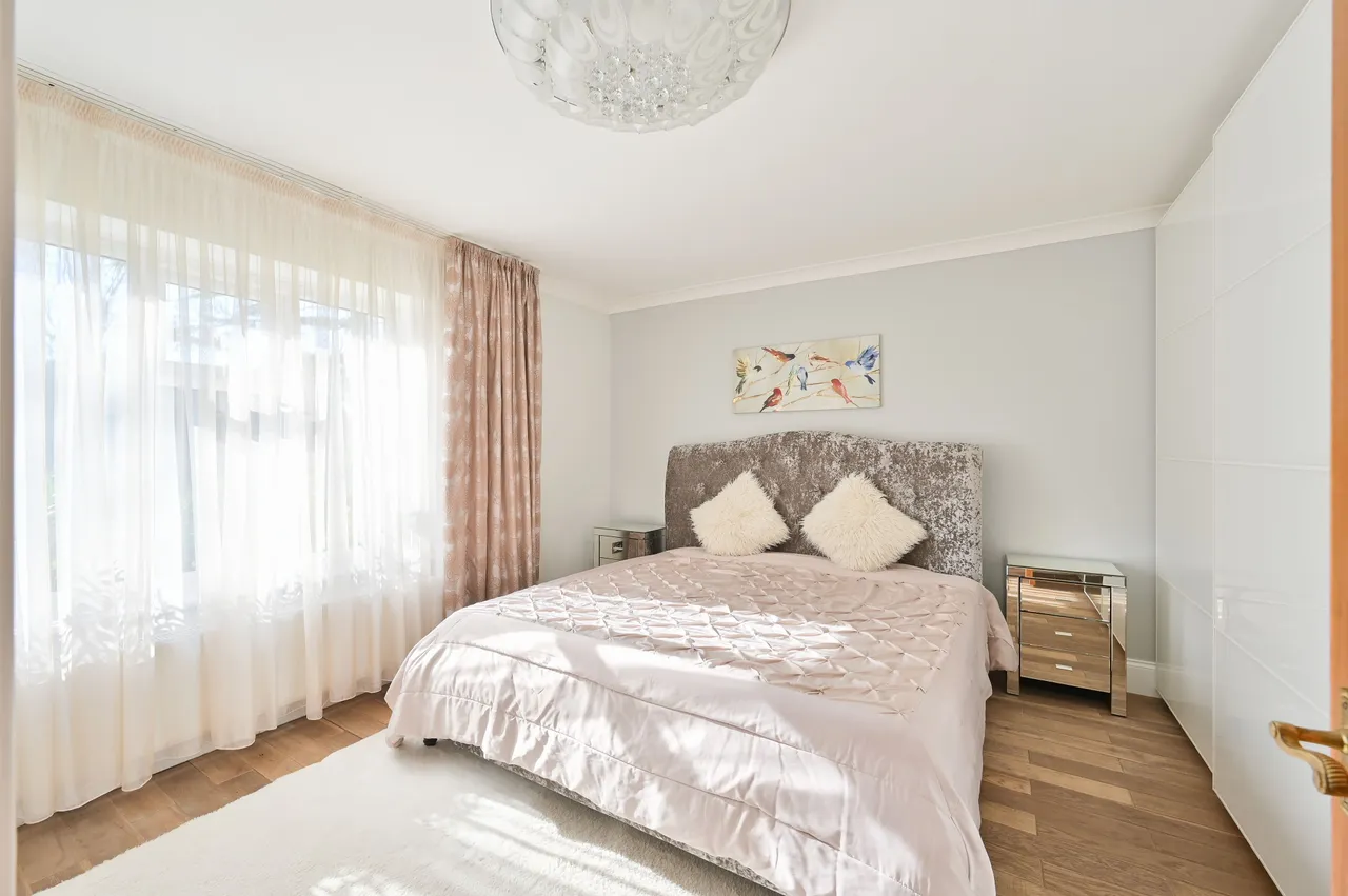 15 Bermuda House, Mount Park Road, Harrow, photo 8