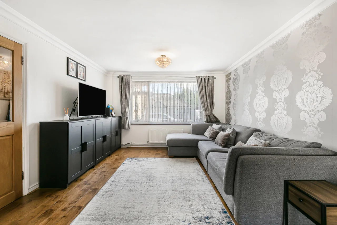 Wavendene Avenue, Egham, TW20, photo 10
