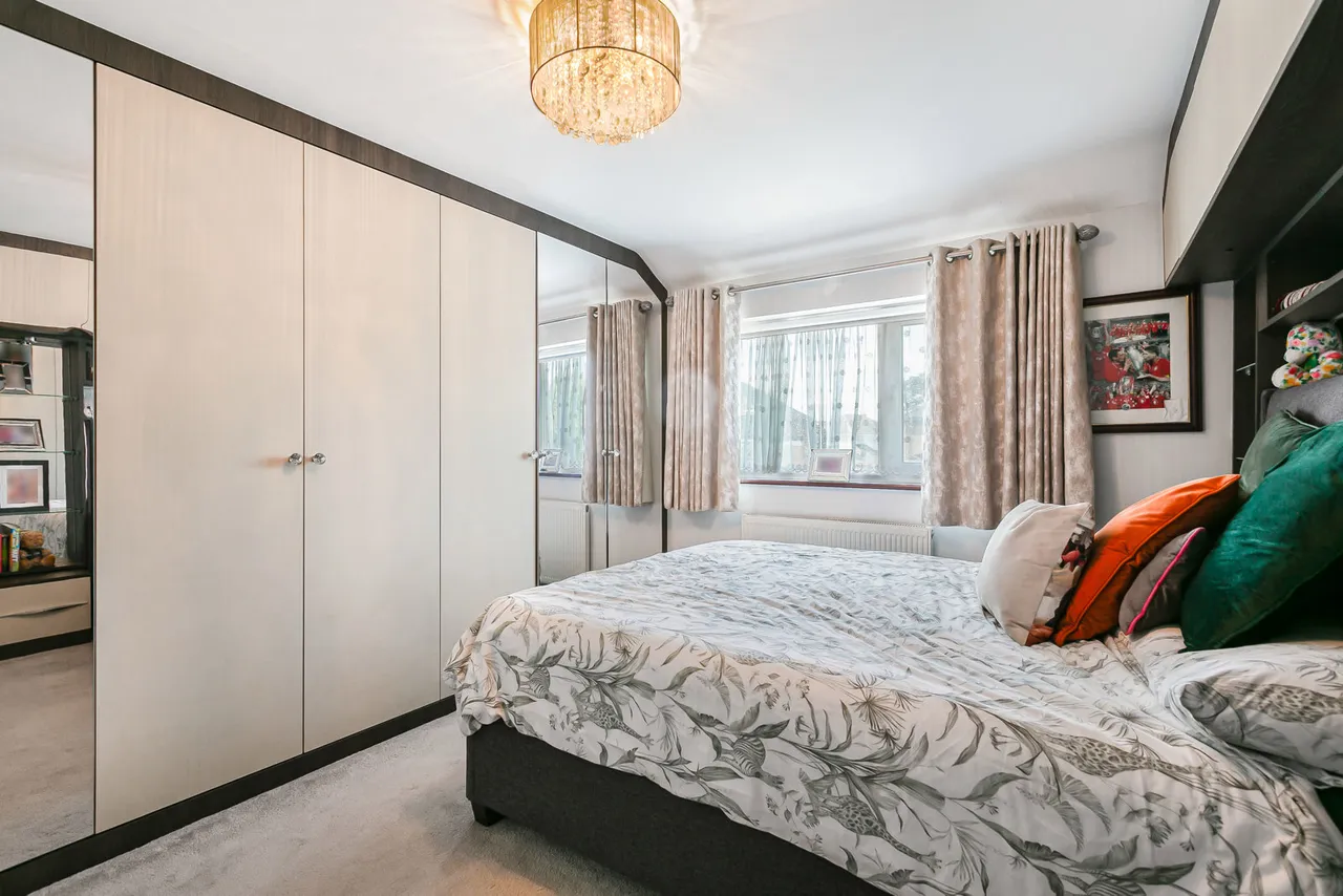 Wavendene Avenue, Egham, TW20, photo 7