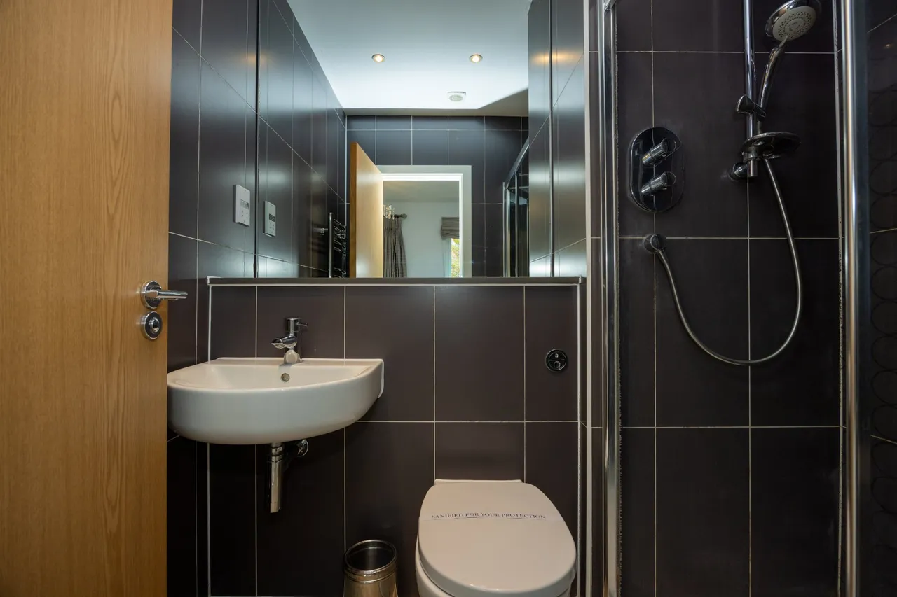 Uplands Road, Guildford, GU1, photo 10