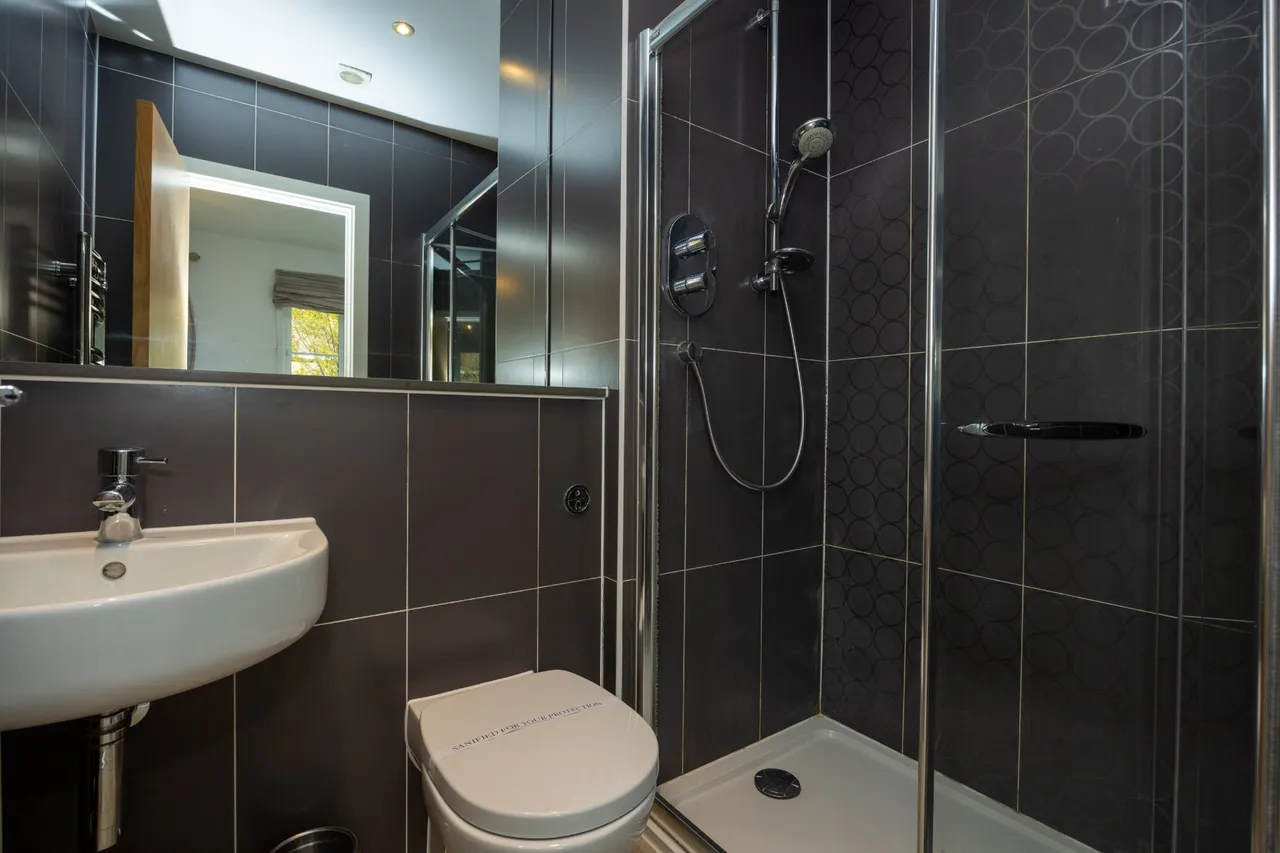 Uplands Road, Guildford, GU1, photo 9