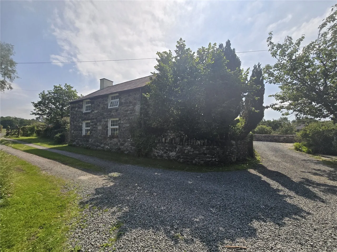 Groeslon, Caernarfon, LL54, photo 22