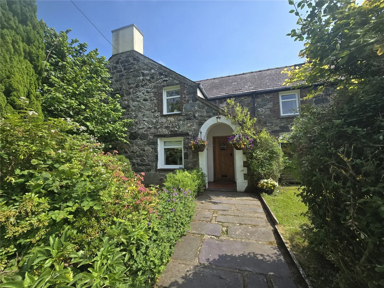 Groeslon, Caernarfon, LL54, photo 23