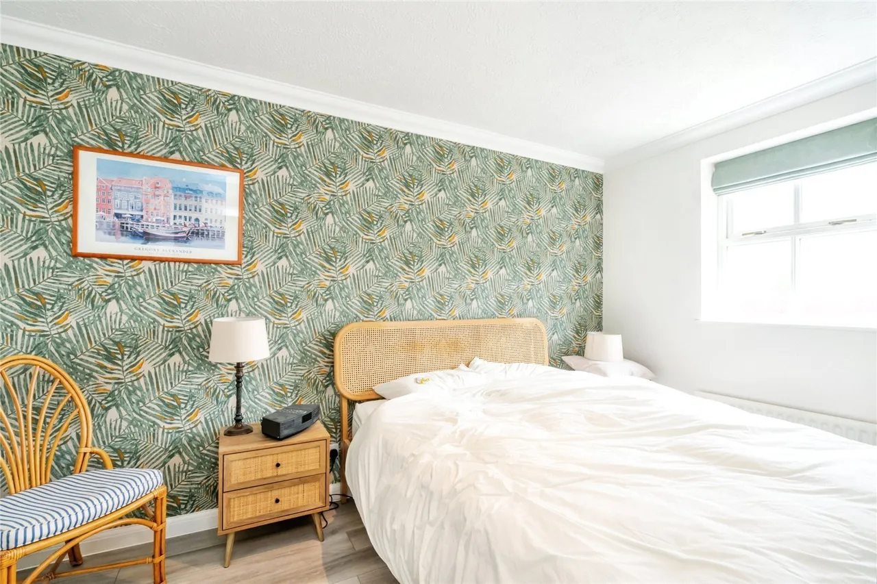 King George Gardens, Chichester, PO19, photo 7