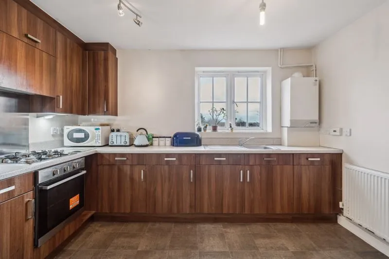 Arthur Close, Cookham SL6 9FE, photo 3