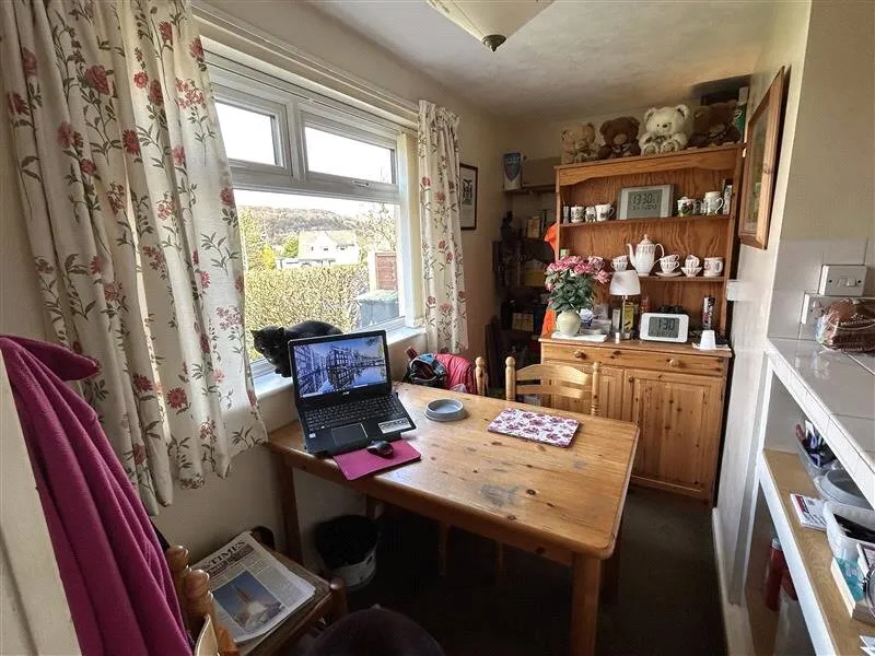 Errwood Avenue, Buxton, Derbyshire, SK17, photo 11
